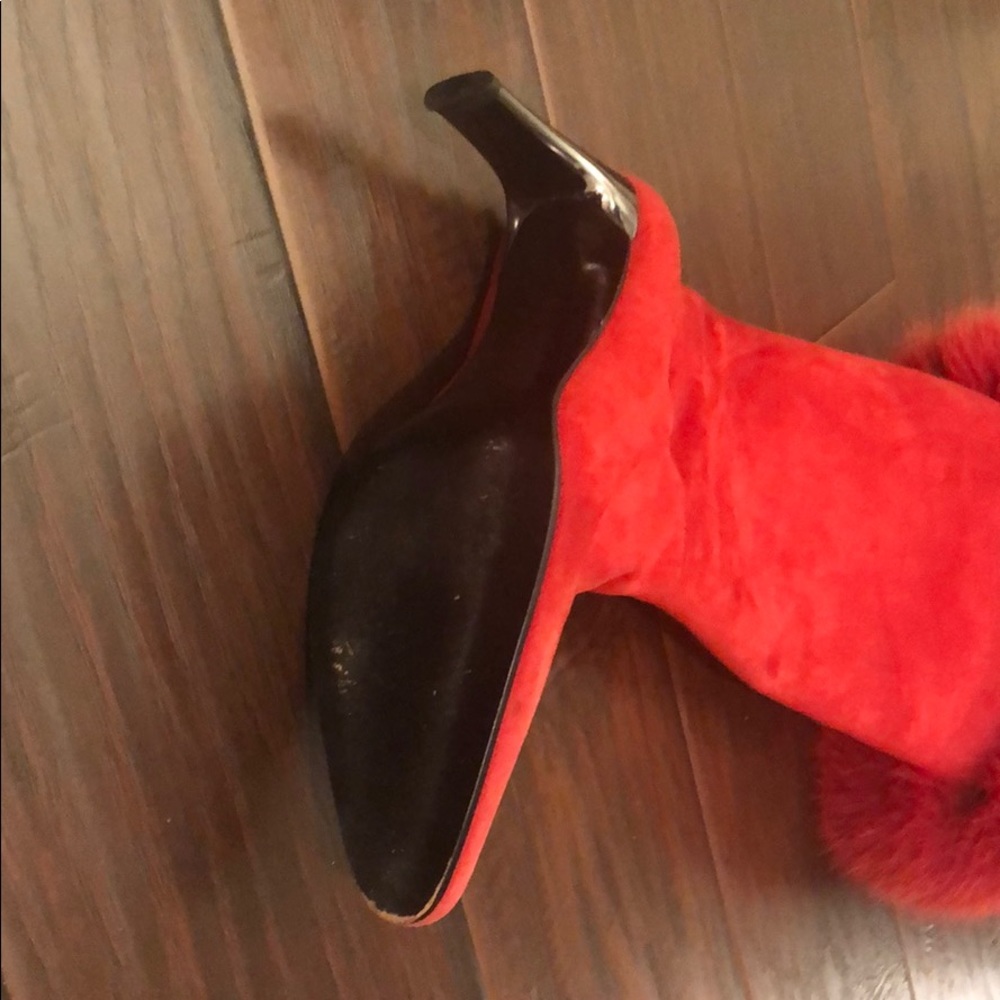 ESCADA - Picture 4 of 8